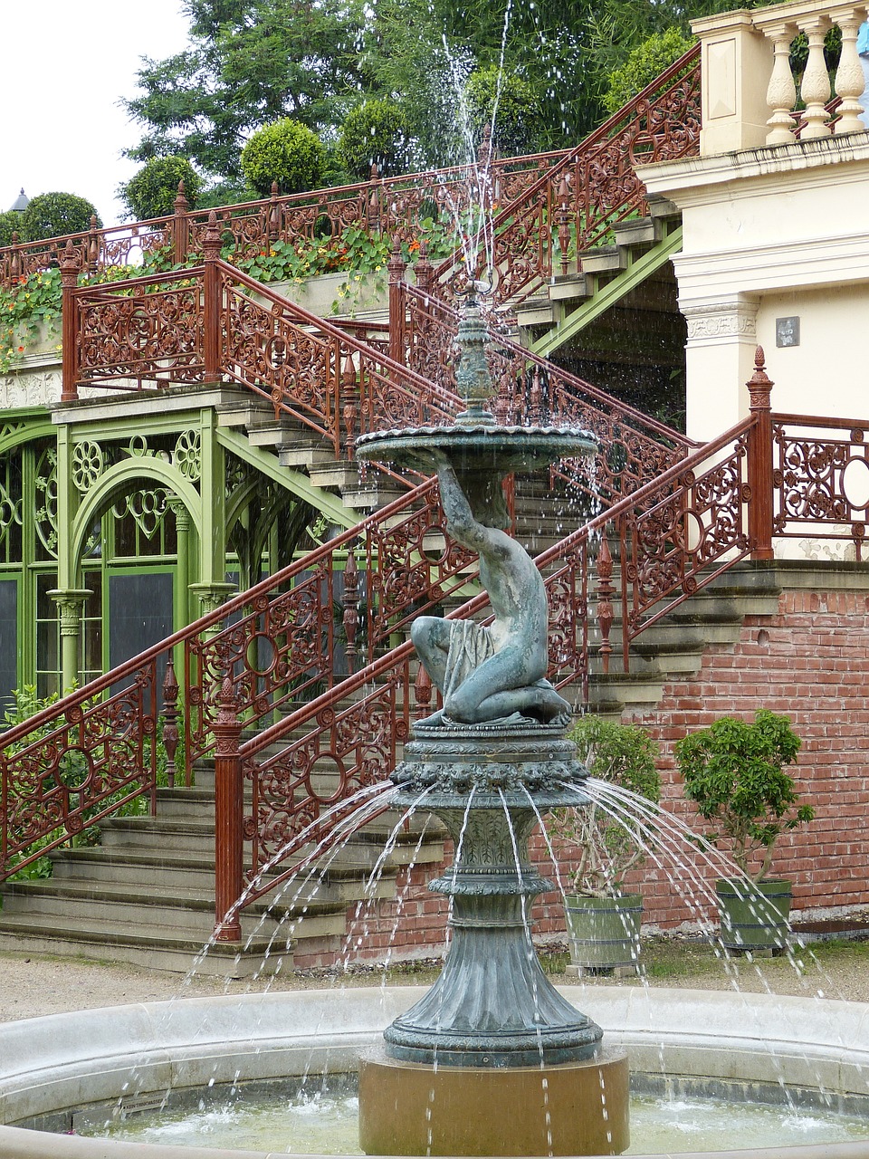 iron gates and railings 3